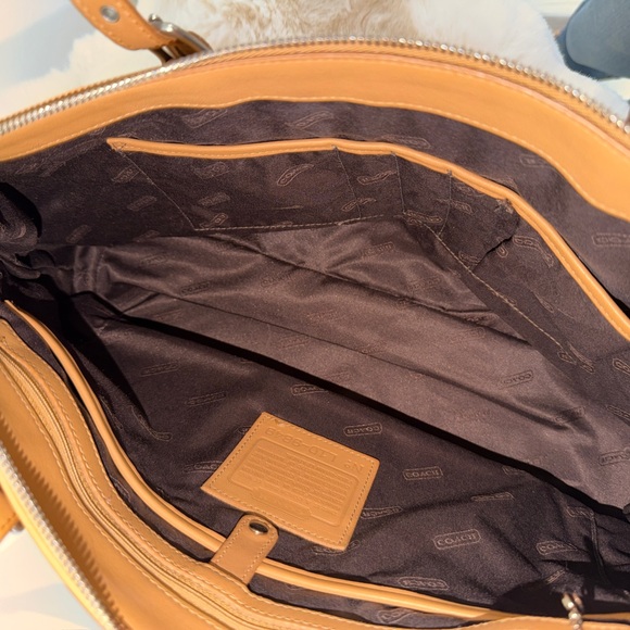 Coach Large Vintage Tan Leather Legacy Zip Shoulder Bag #9813 - Picture 2 of 8